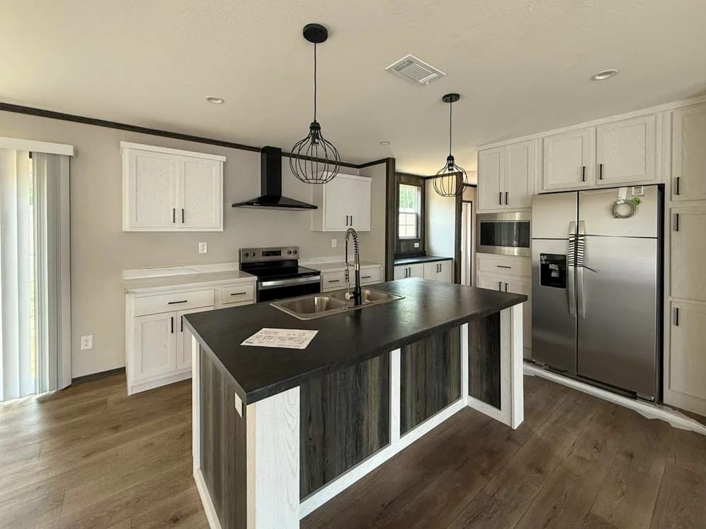 Dalby kitchen and hero home features