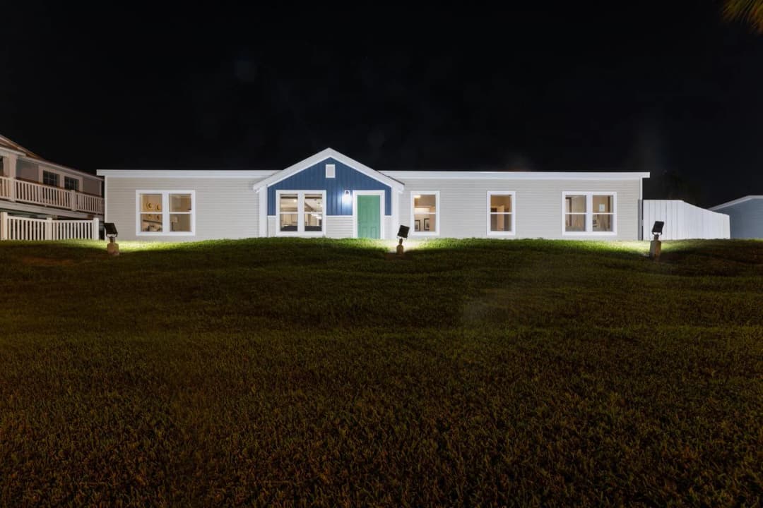 Buncic 28684b elevation and exterior home features