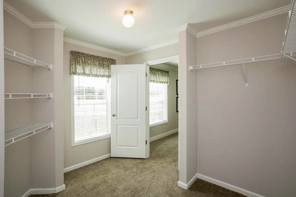 Galion interior home features
