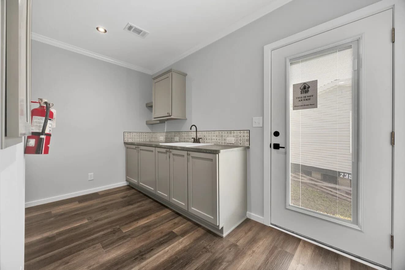 Draper 40764a interior home features