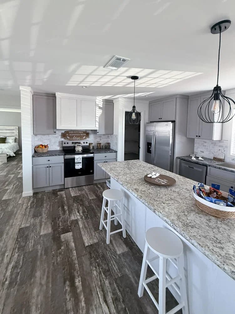 Gibbon kitchen home features