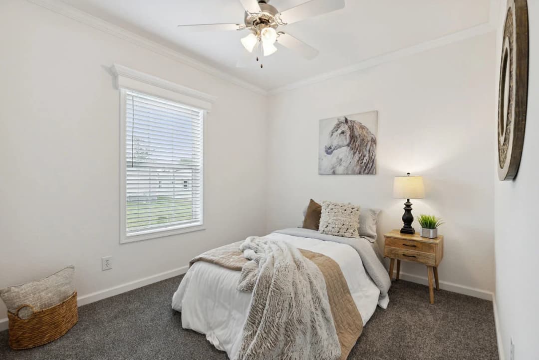 Silver springs 5029 bedroom home features