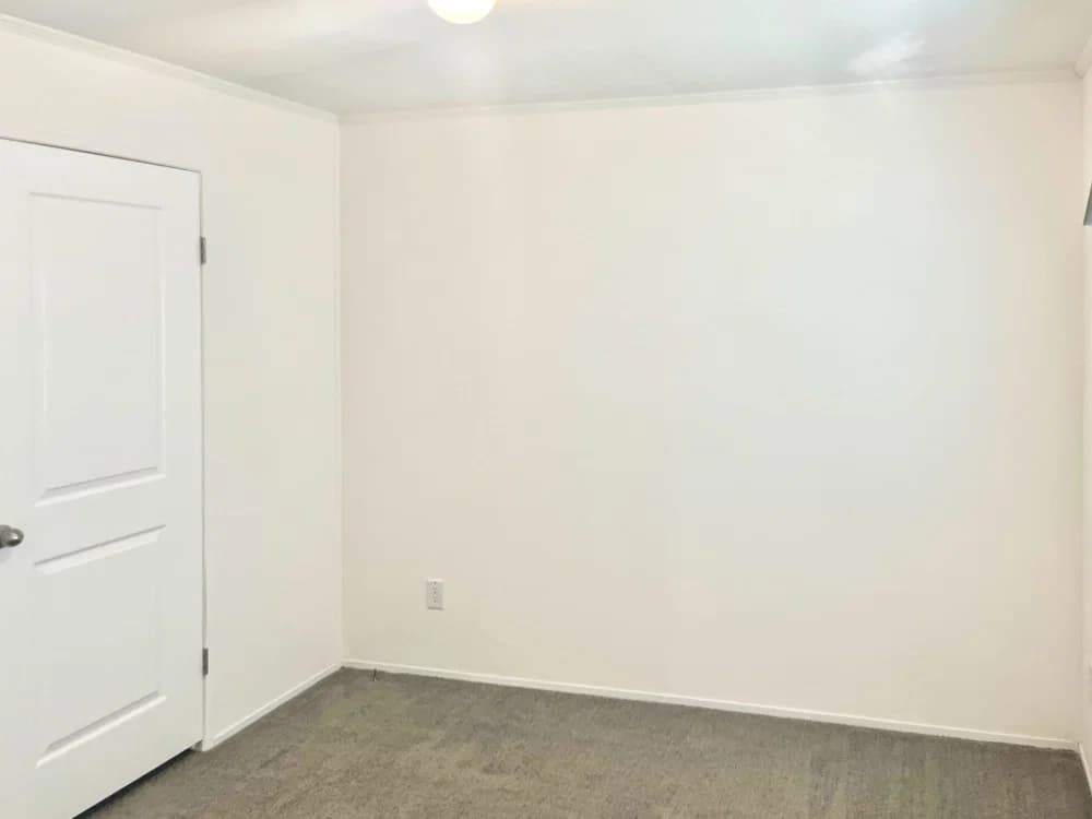 Lowery interior home features