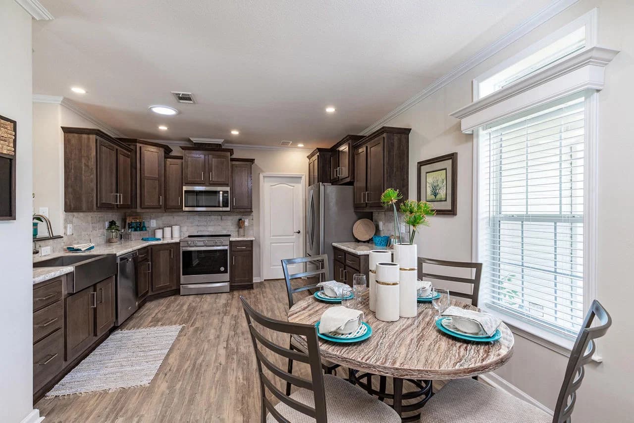 Silver springs 5351 kitchen home features
