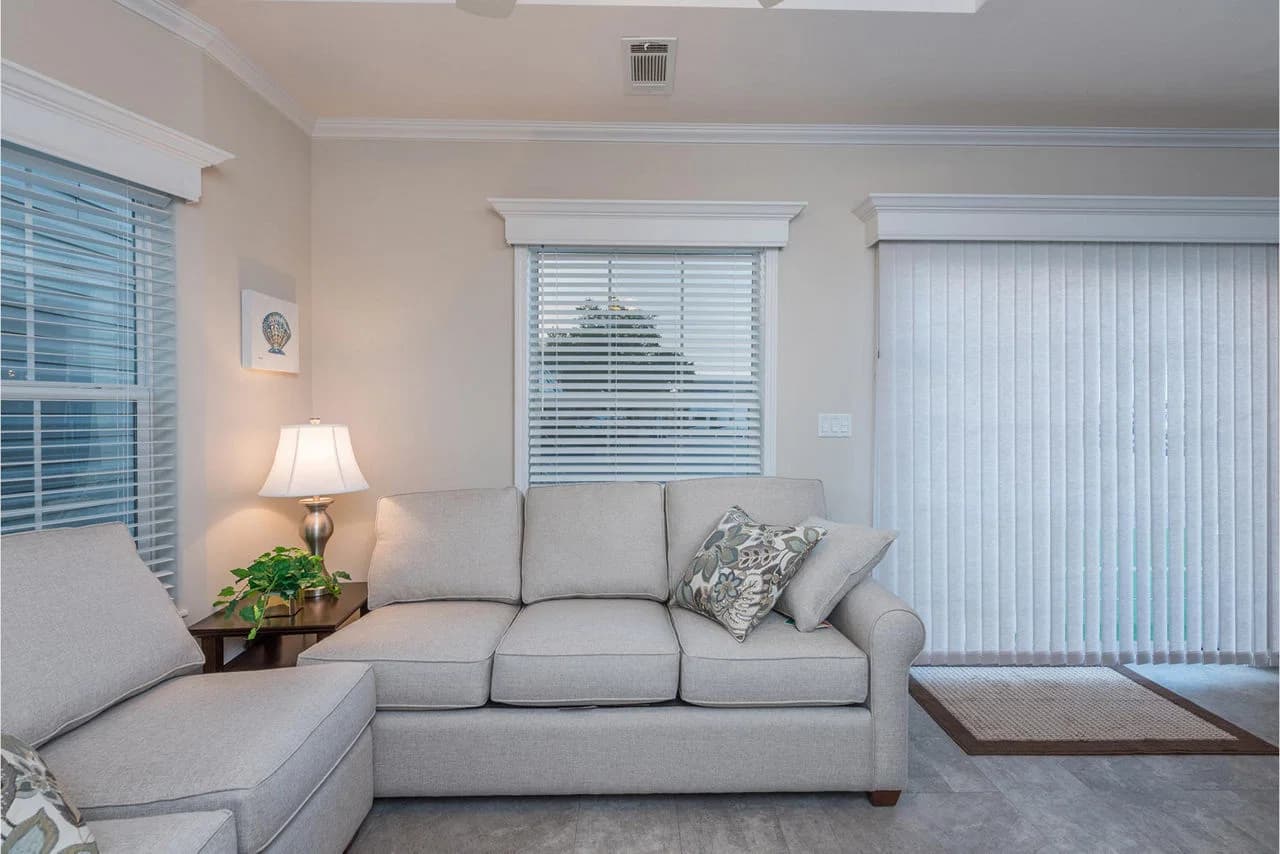Palm bay 2621b interior home features
