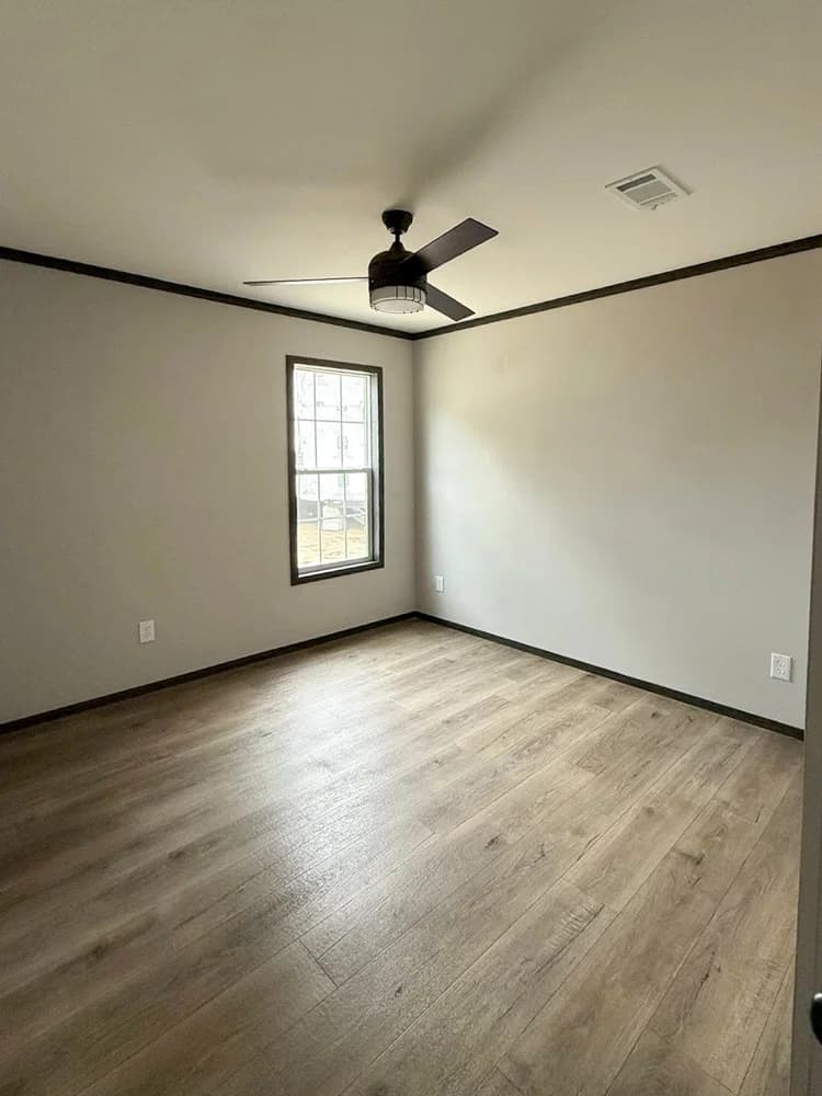 Dalby bedroom home features