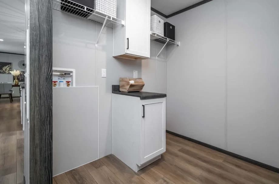 Embrace sunlight 261 kitchen home features