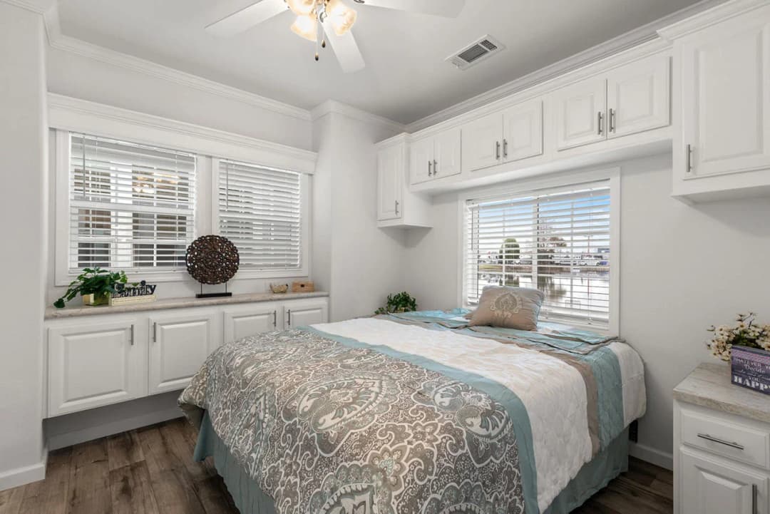 Palm bay 2622c bedroom home features