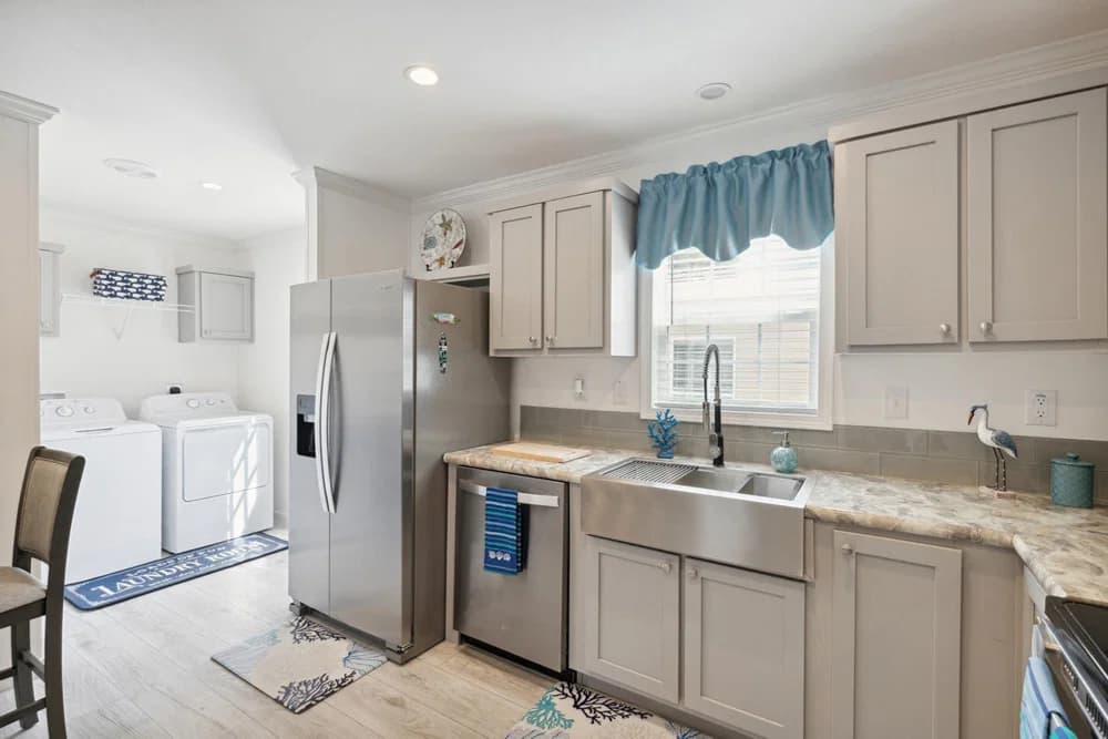 Amica kitchen home features