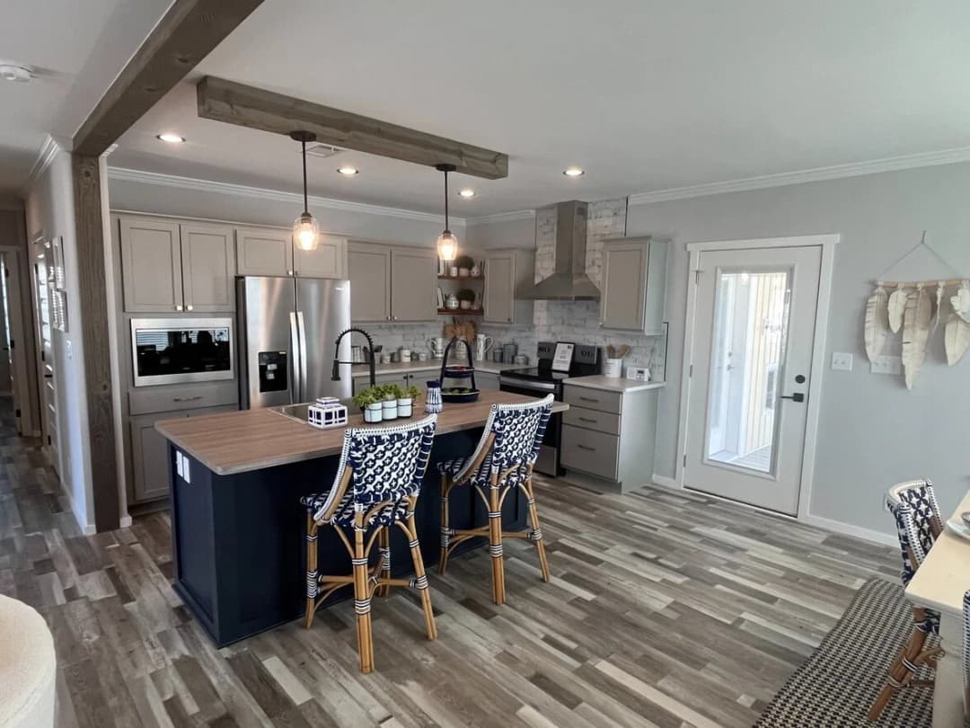 Chase ii 40442a interior and hero home features