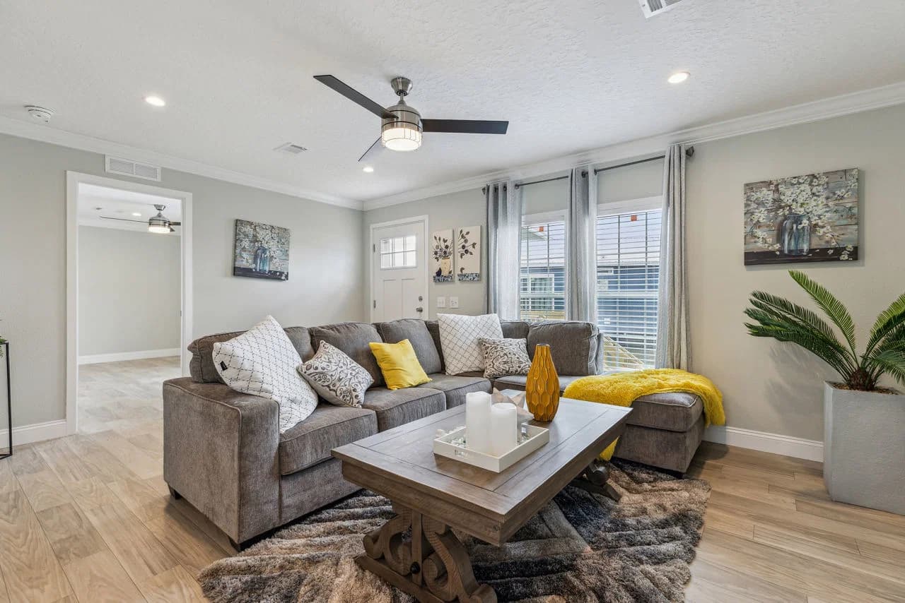 Waycross express 2852477 interior home features