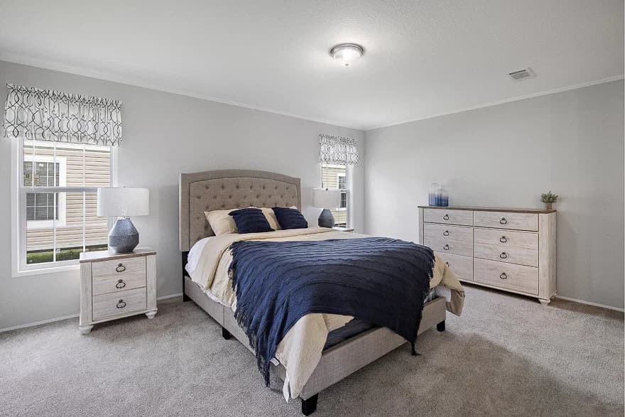 Apopka bedroom home features