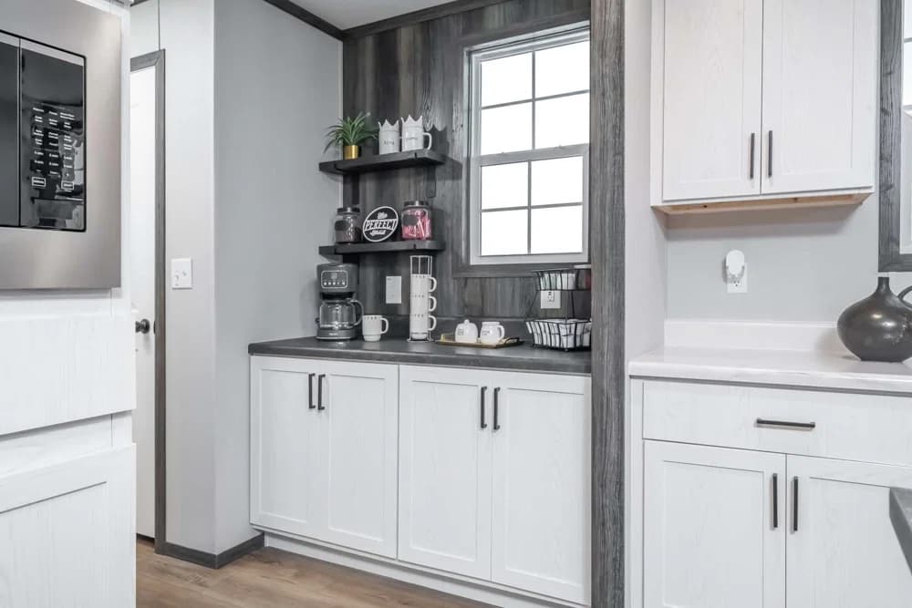 Amory interior home features