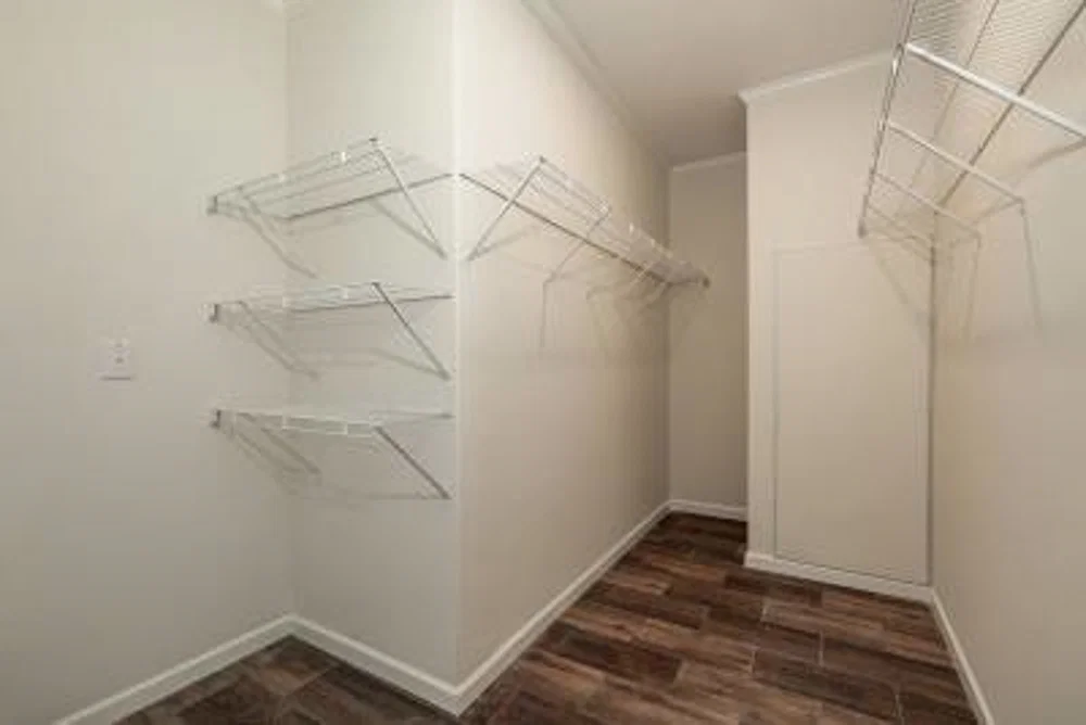Ridgely interior home features