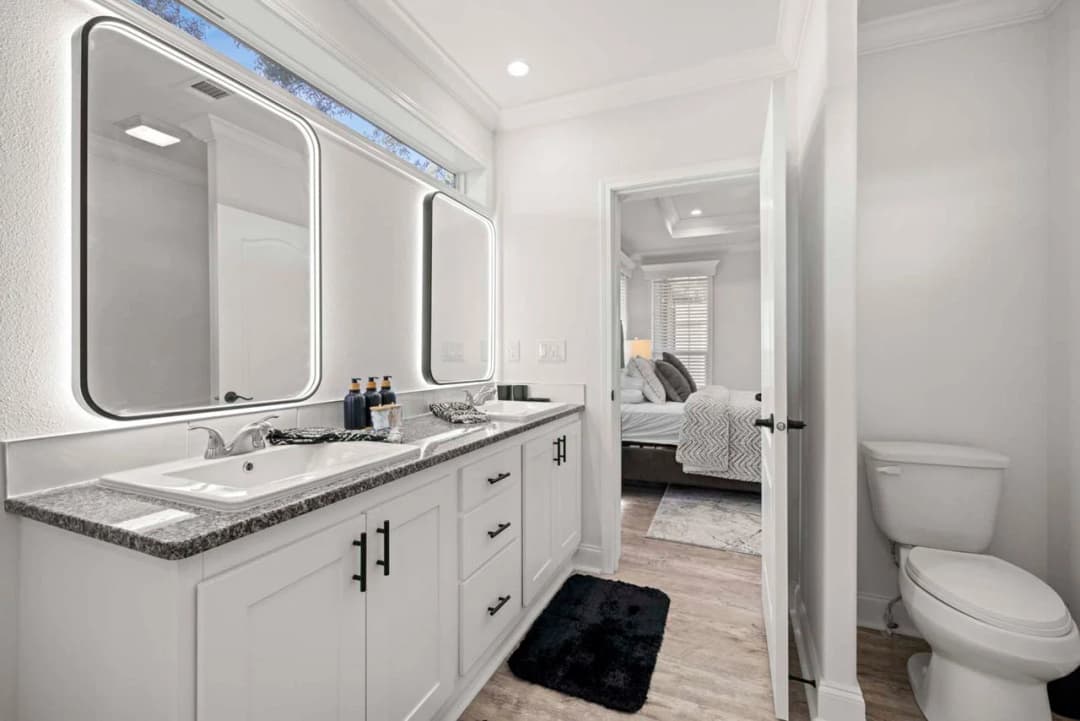 Silver springs 5046 bathroom home features