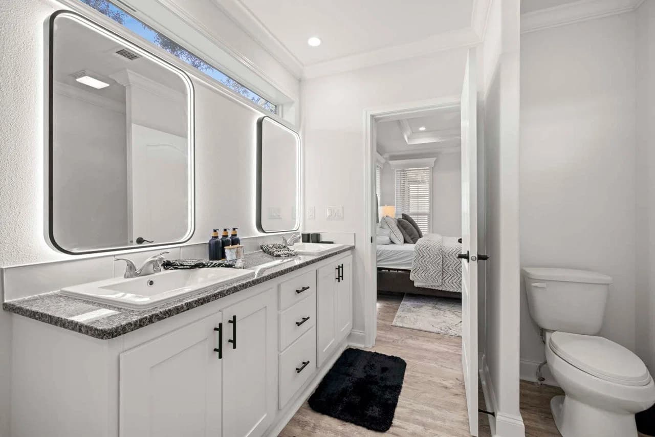 Silver springs 5046 bathroom home features