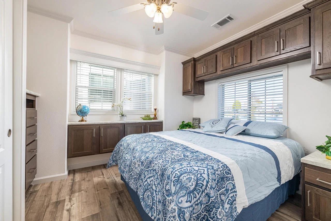 Palm bay 2622b bedroom home features