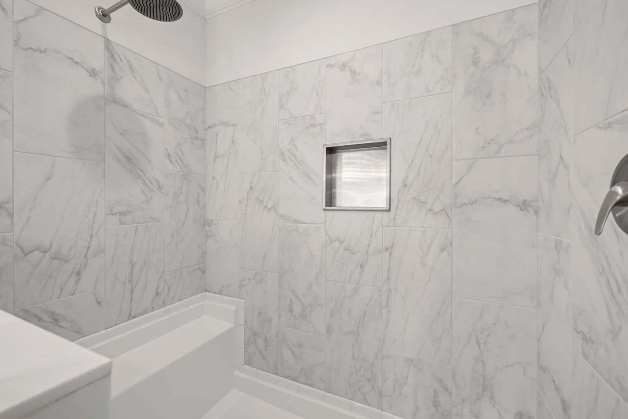 Silver springs 5355 bathroom home features