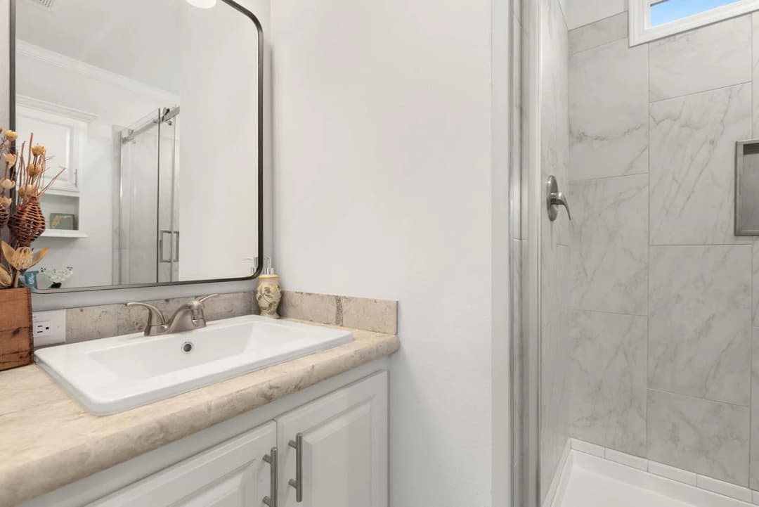 Palm bay 2622c bathroom home features