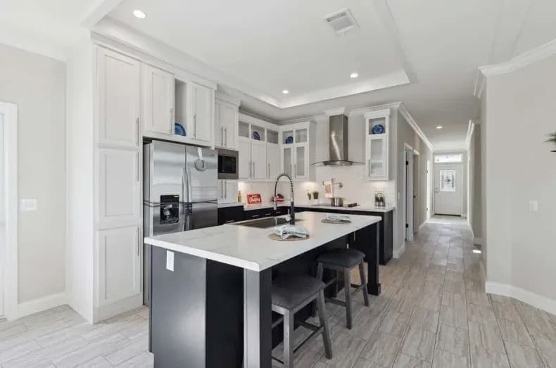 Mccordsville kitchen home features