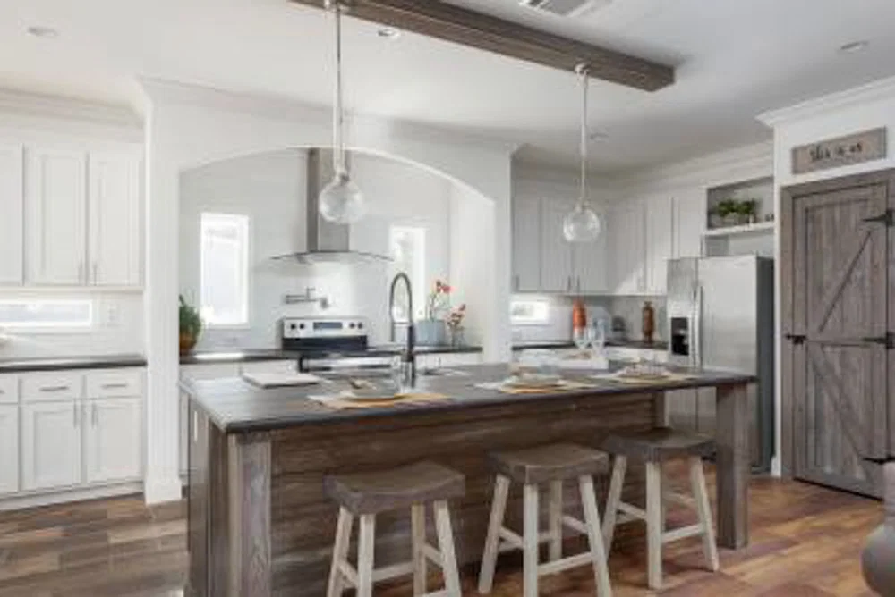 Cordele kitchen home features