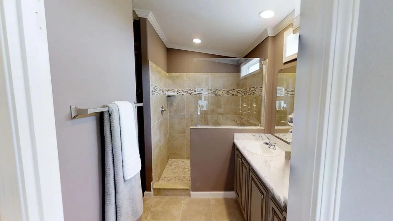 Silver springs 5354 bathroom home features