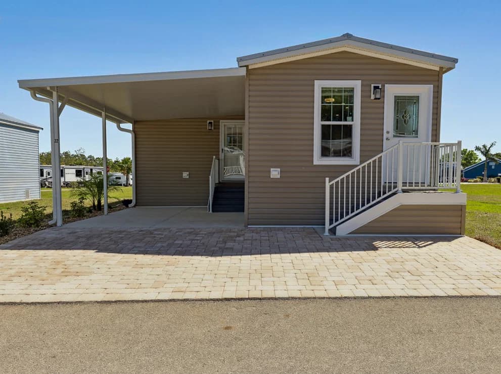 Bigbee exterior and elevation home features