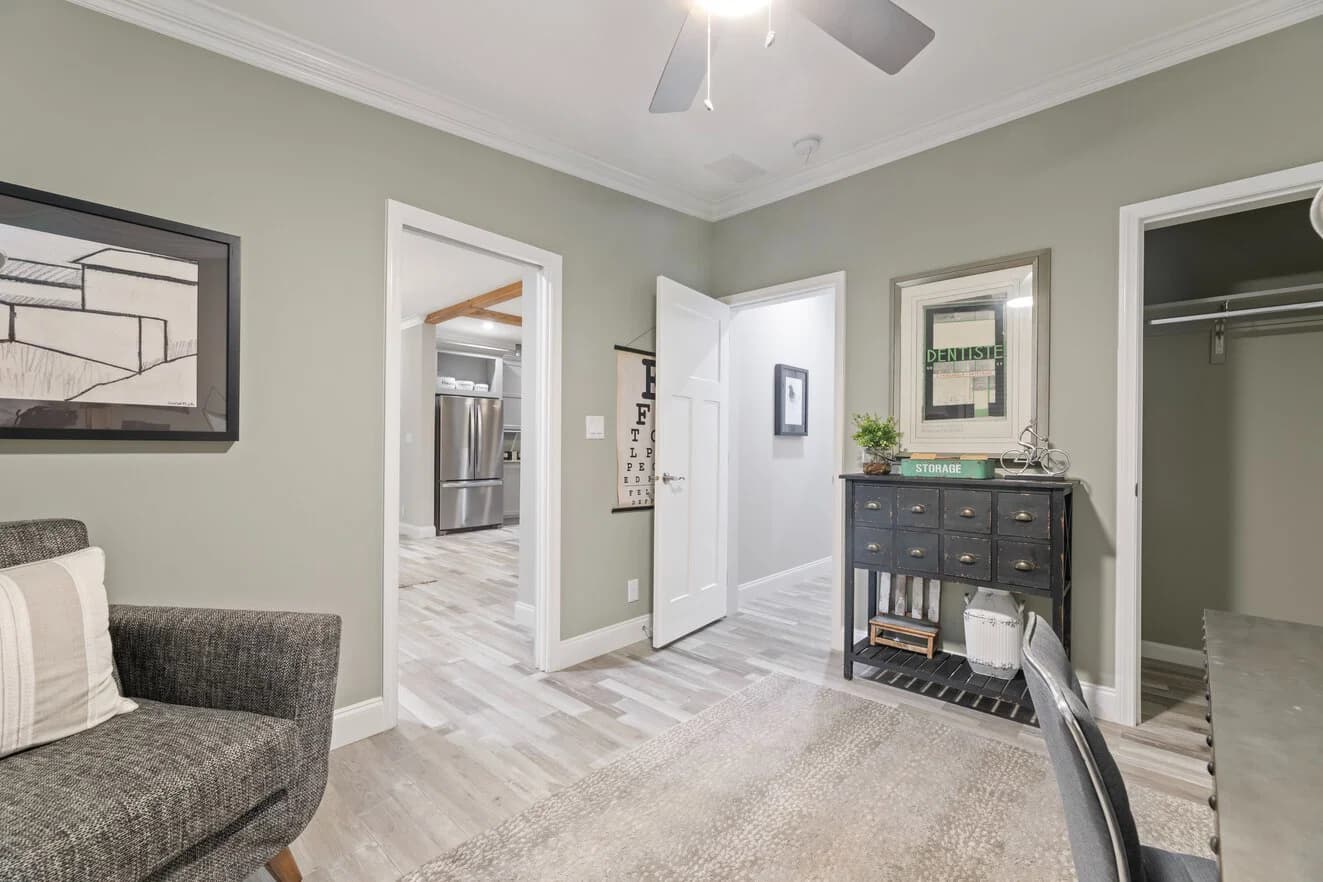 Isla ii 42484a bedroom home features