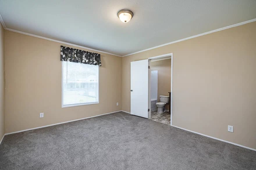 Miccosukee bedroom home features