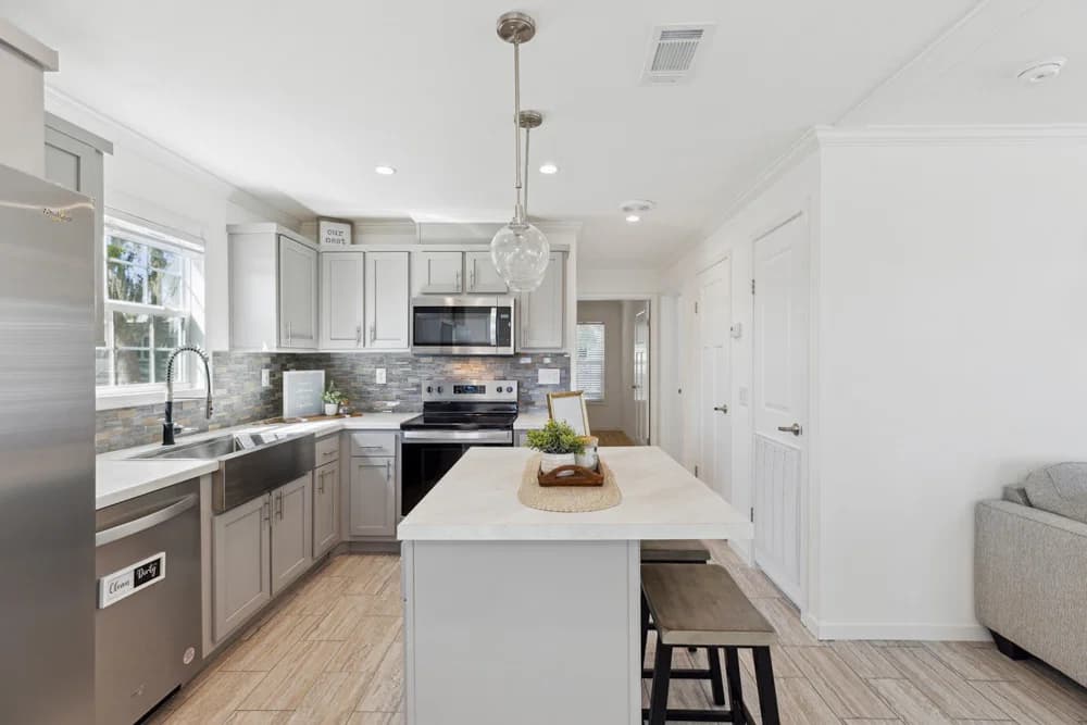 Mabson kitchen home features