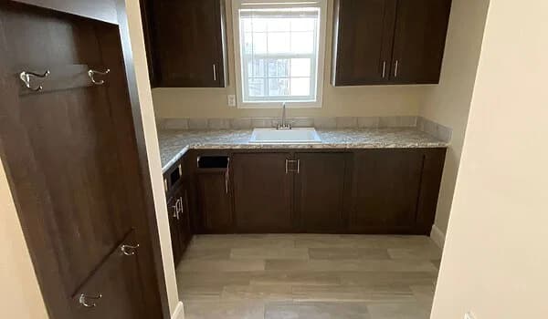 Freedom 3276527 kitchen home features