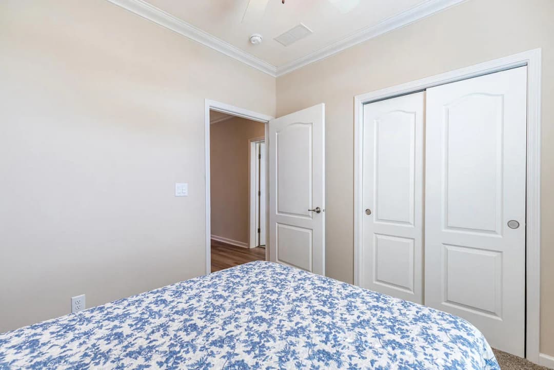 Silver springs 5035 bedroom home features