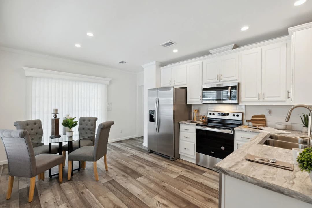 Silver springs 5029 kitchen home features