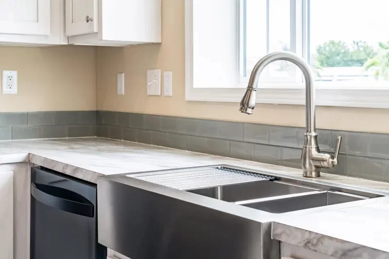 Ronton kitchen home features