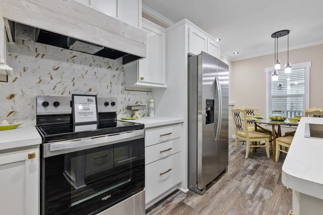 Pierce 28562a kitchen home features