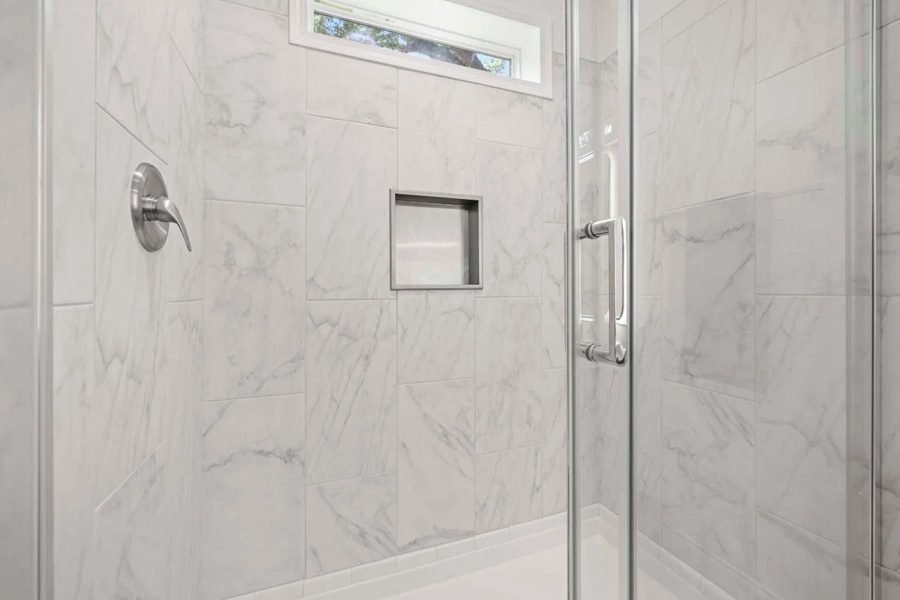 Silver springs 5046 bathroom home features