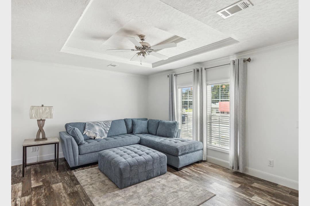 Freedom interior home features
