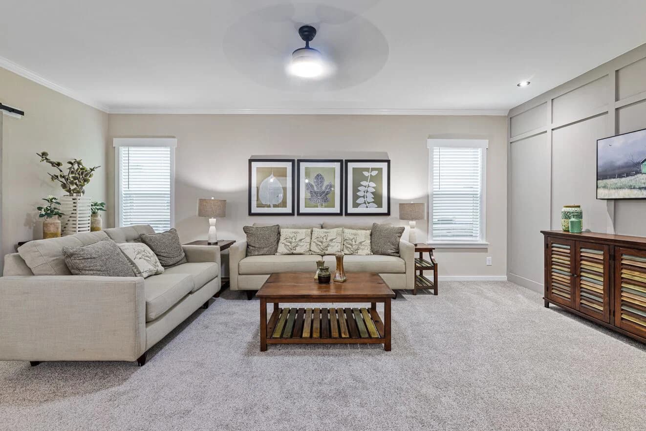 Pierce 28562a interior home features