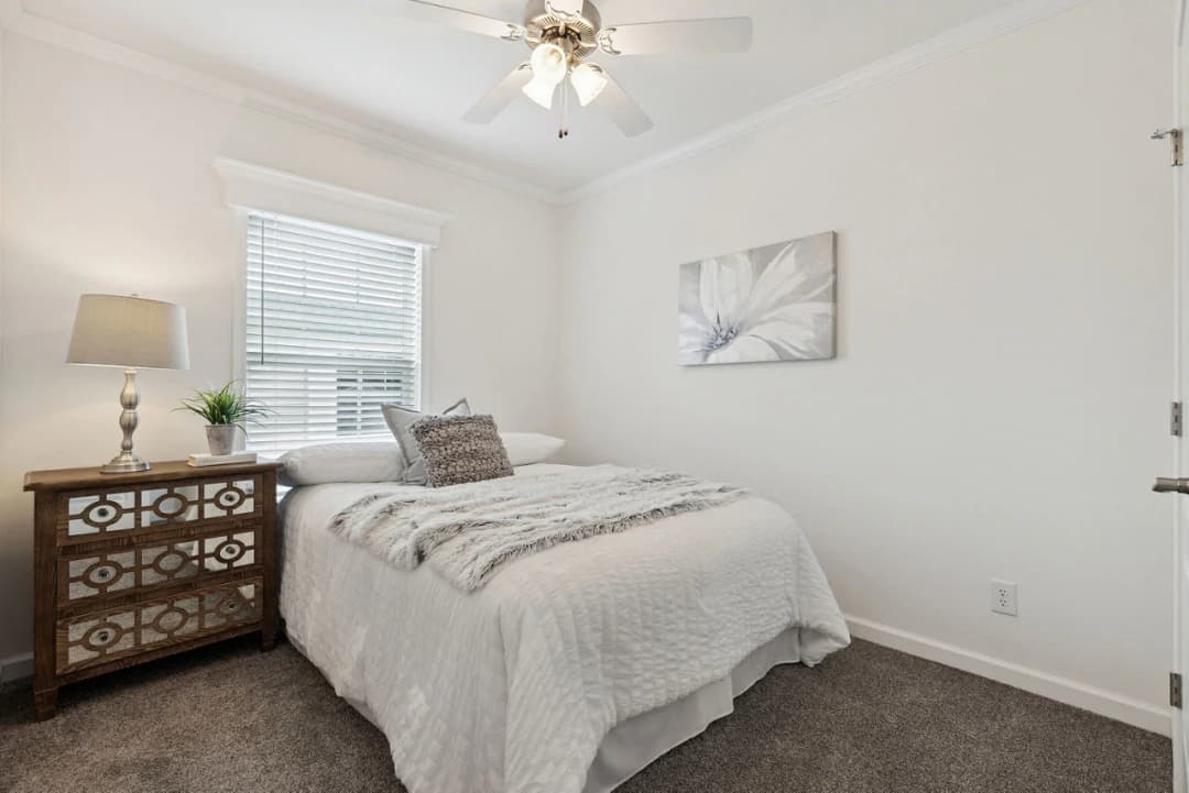 Silver springs 5029 bedroom home features