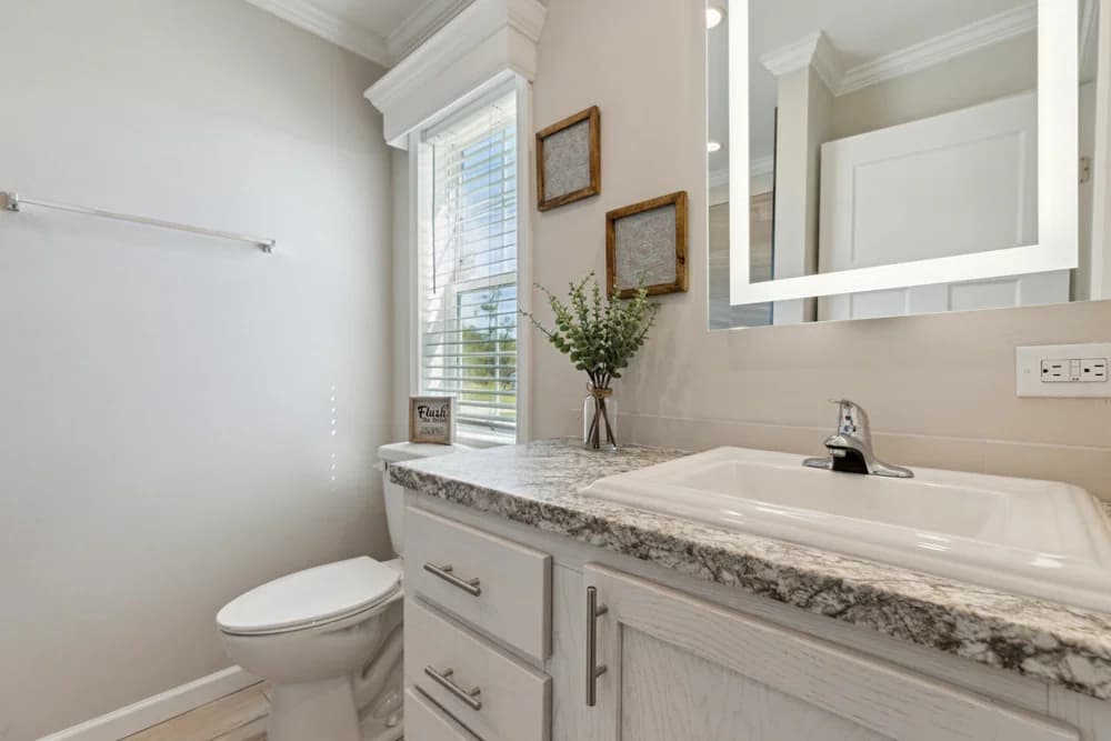 Bigbee bathroom home features