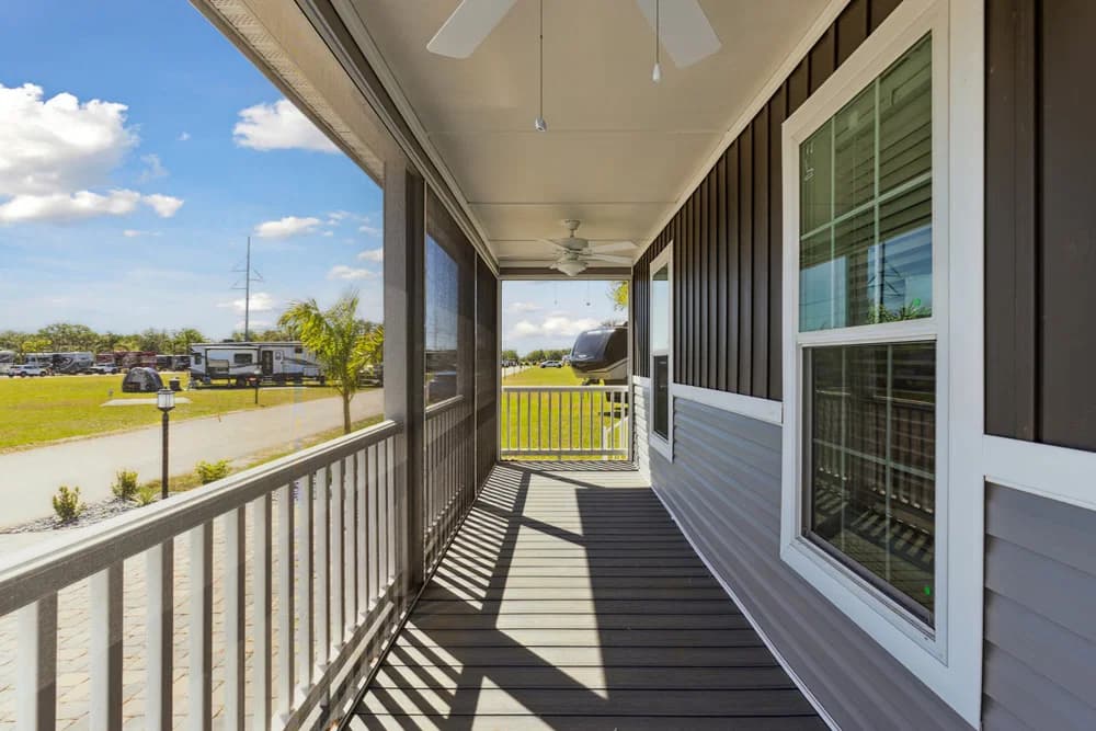 Mabson exterior home features