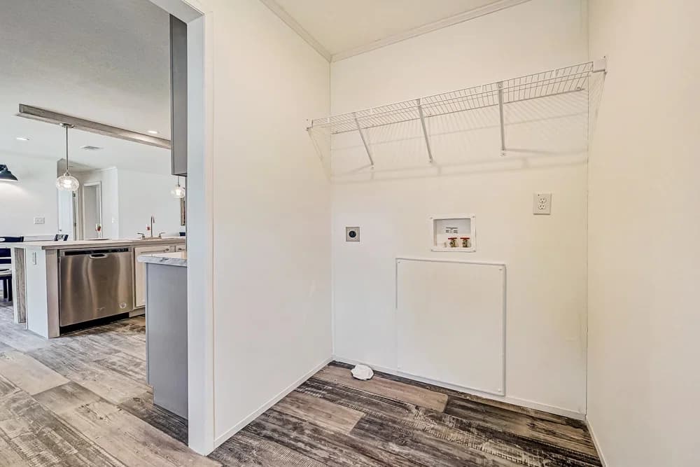 Morvin interior home features