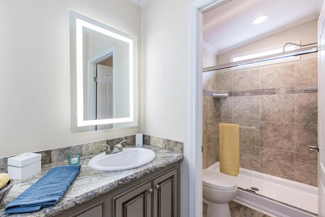 Silver springs 5046 bathroom home features