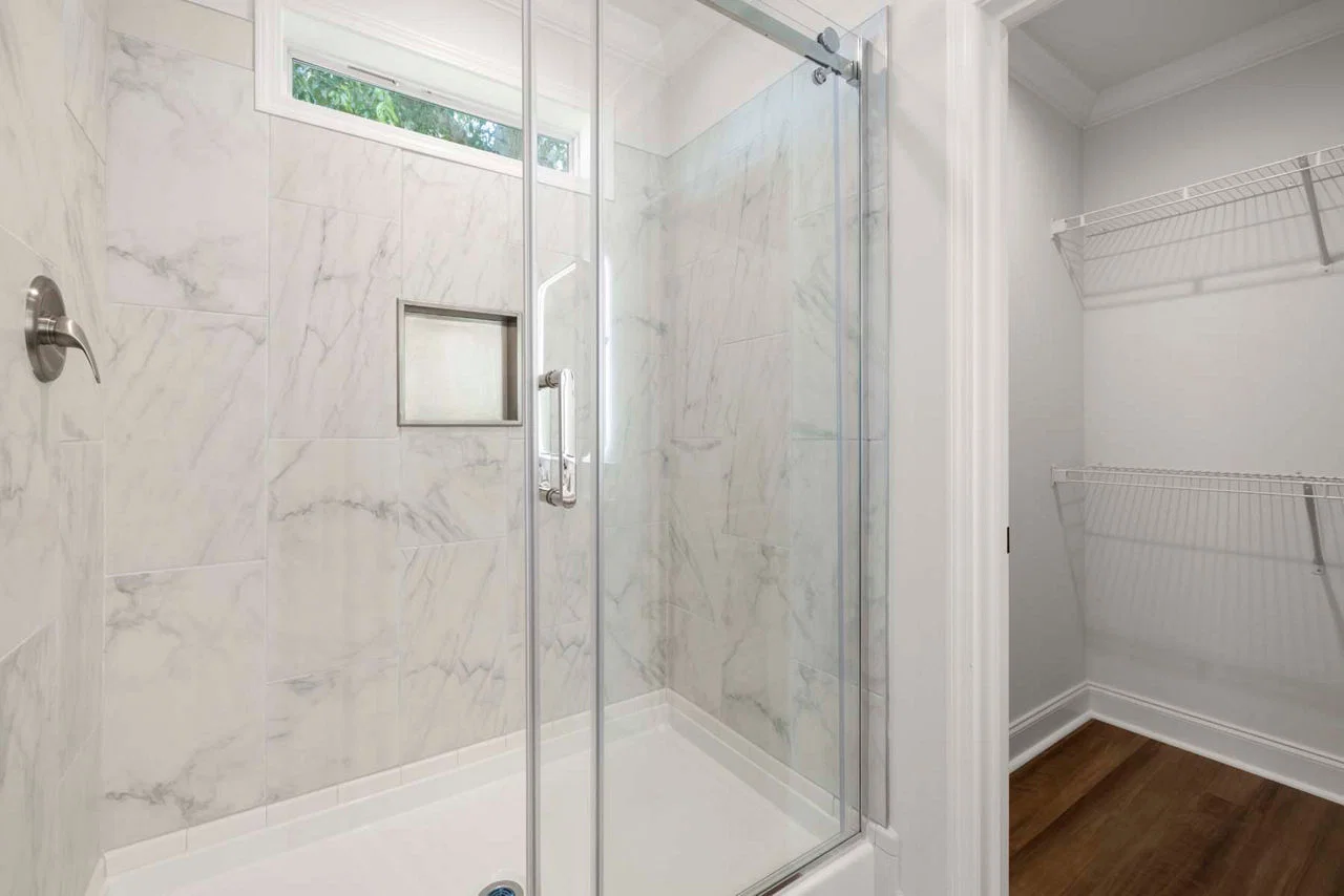 Silver springs 5320 bathroom home features
