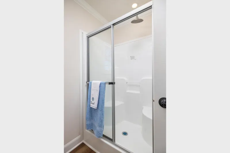 Legend 1435454 bathroom home features