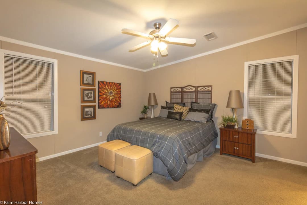 Pelican bay 30683a bedroom home features