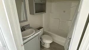 Legend 1672505 bathroom home features