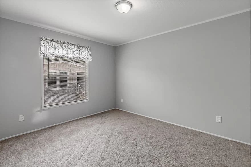 Apopka bedroom home features