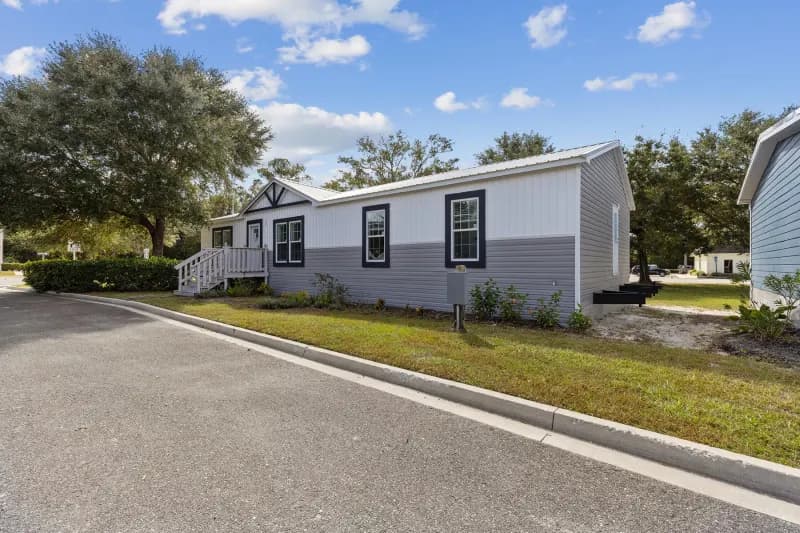 Liberty 2860459 elevation and exterior home features