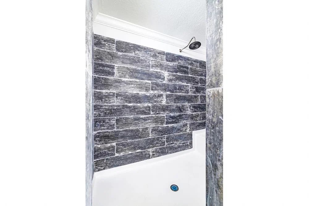 Douglas bathroom home features